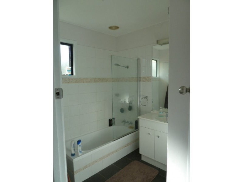 11 KEIM STREET, Rural View QLD 4740