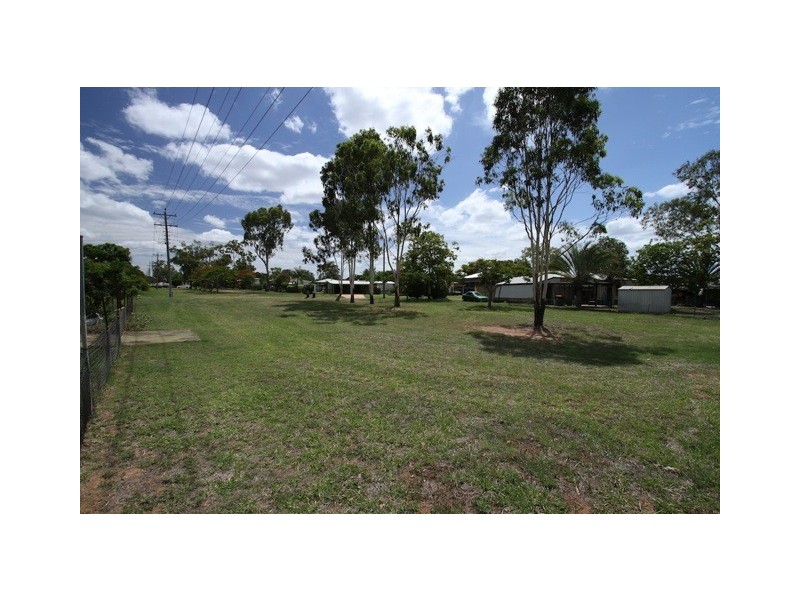 48 KENNEDY DRIVE, Moranbah QLD 4744