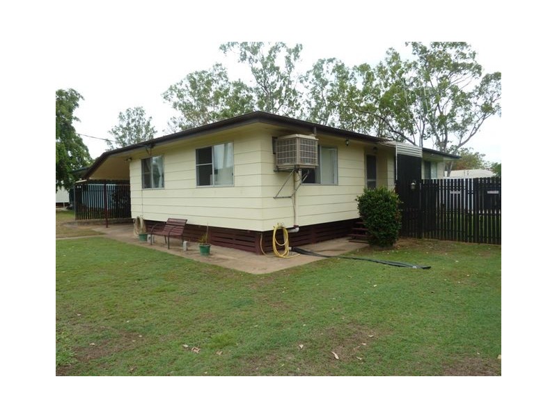 17 PERRY STREET, Dysart QLD 4745