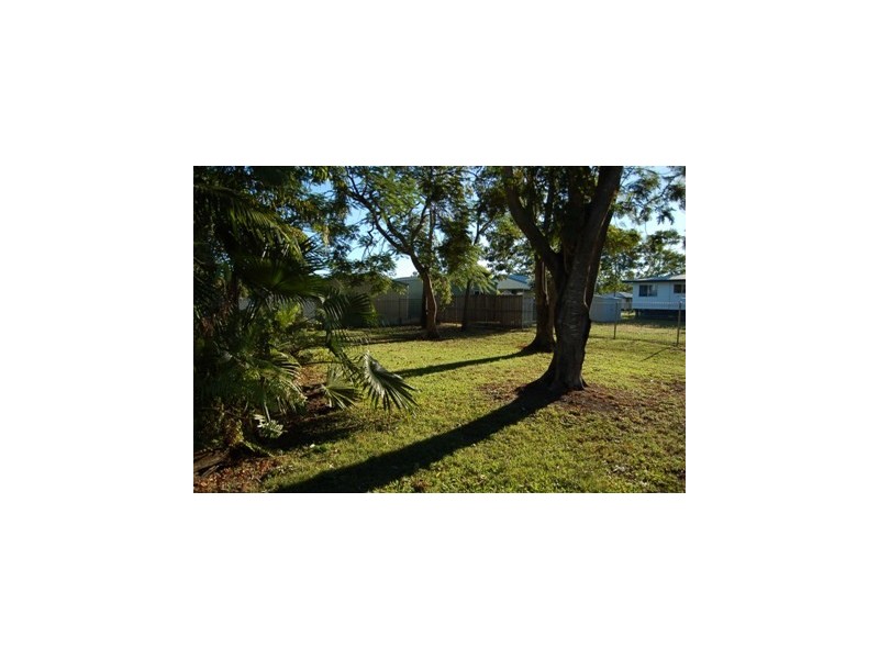 38 DONOVAN CRESCENT, Dysart QLD 4745