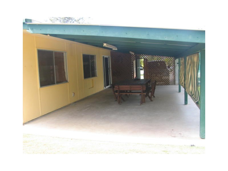 4 WALLACE STREET, Dysart QLD 4745