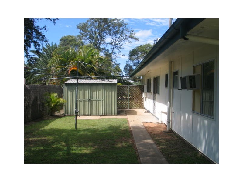 4 WALLACE STREET, Dysart QLD 4745