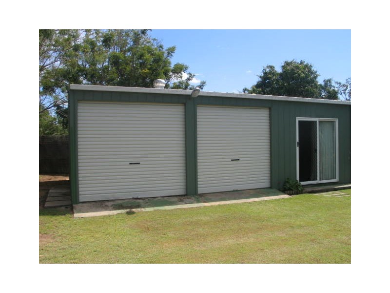 4 WALLACE STREET, Dysart QLD 4745