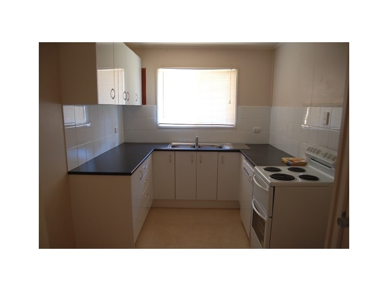 6 BERESFORD CRESCENT, Dysart QLD 4745