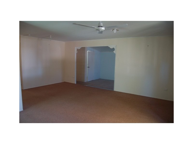 6 BERESFORD CRESCENT, Dysart QLD 4745