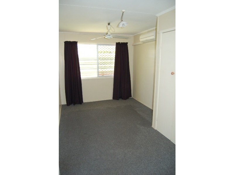 11 SHANNON CRESCENT, Dysart QLD 4745