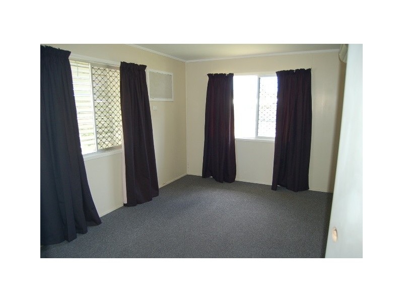 11 SHANNON CRESCENT, Dysart QLD 4745