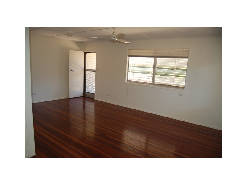 30  BERESFORD CRESCENT, Dysart QLD 4745