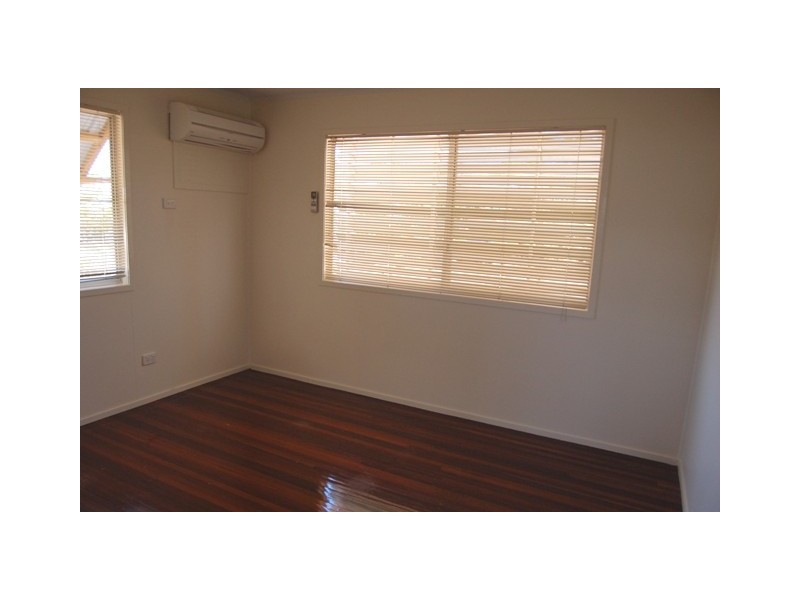 30  BERESFORD CRESCENT, Dysart QLD 4745