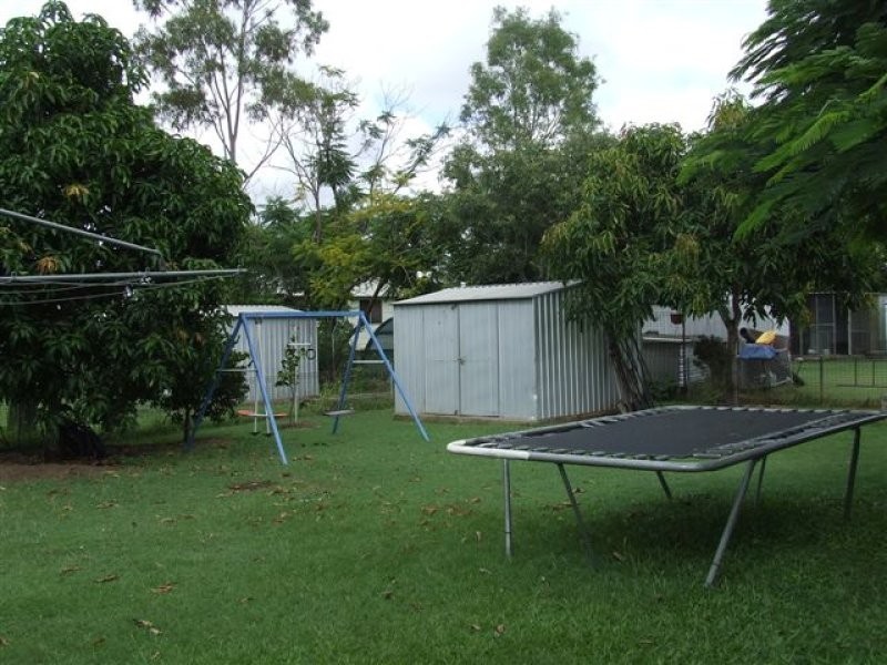 5 ARMSTRONG CRESCENT, Dysart QLD 4745