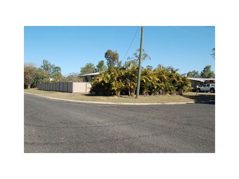 23 ARMSTRONG CRESCENT, Dysart QLD 4745