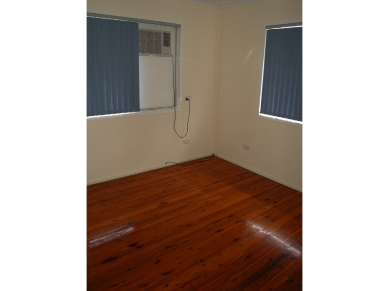 8 PATTERSON STREET, Dysart QLD 4745