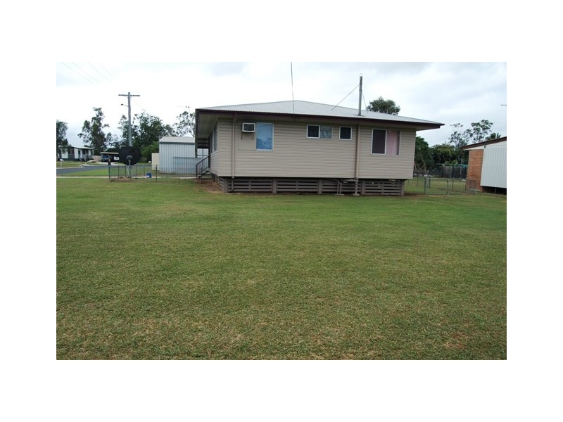 8 PATTERSON STREET, Dysart QLD 4745