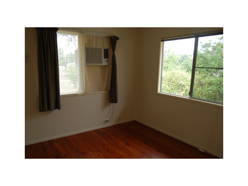 27 SHANNON CRESCENT, Dysart QLD 4745