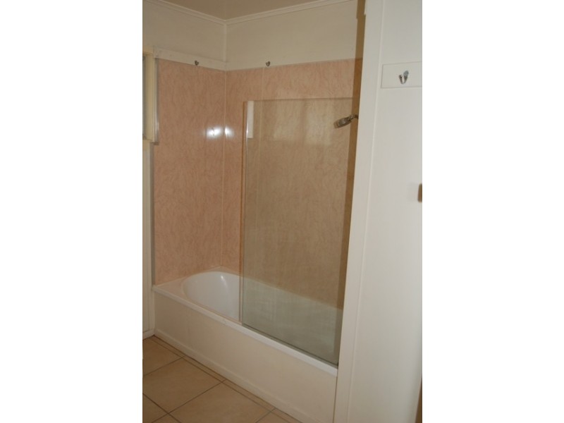 27 SHANNON CRESCENT, Dysart QLD 4745