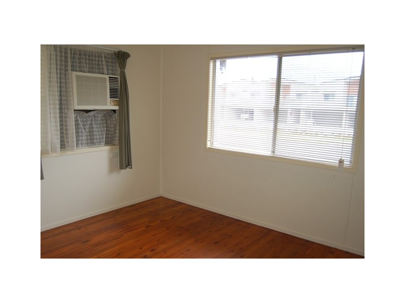 27 SHANNON CRESCENT, Dysart QLD 4745