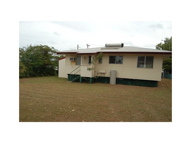 27 SHANNON CRESCENT, Dysart QLD 4745