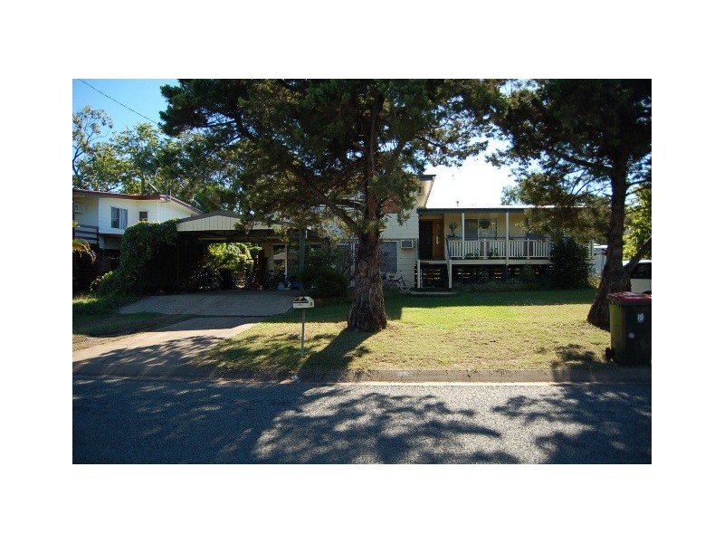 36 DONOVAN CRESCENT, Dysart QLD 4745