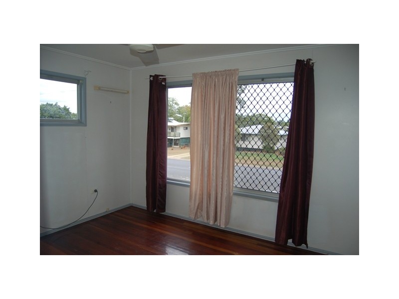 75 BEARDMORE CRESCENT, Dysart QLD 4745