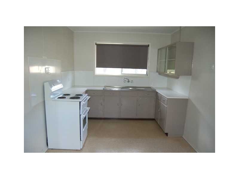 14 WALLACE STREET, Dysart QLD 4745