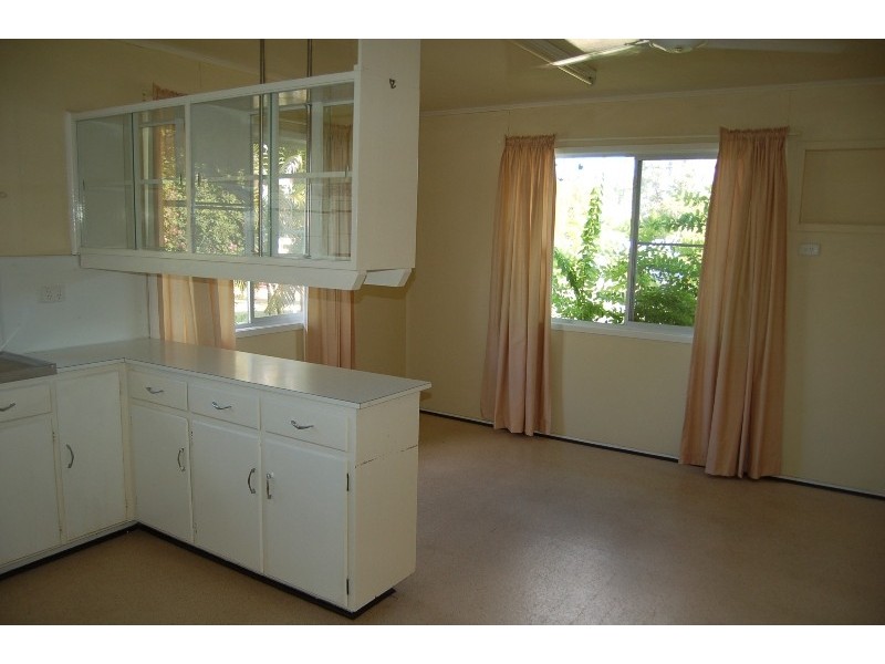 9 MCLENNAN COURT, Dysart QLD 4745