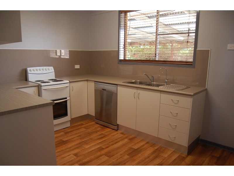 2 PERRY STREET, Dysart QLD 4745