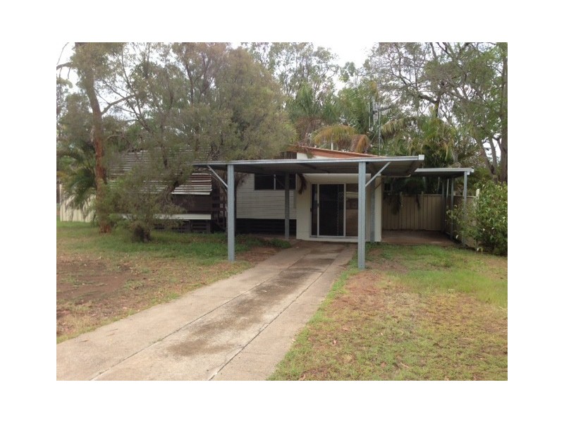 8 FRASER COURT, Dysart QLD 4745