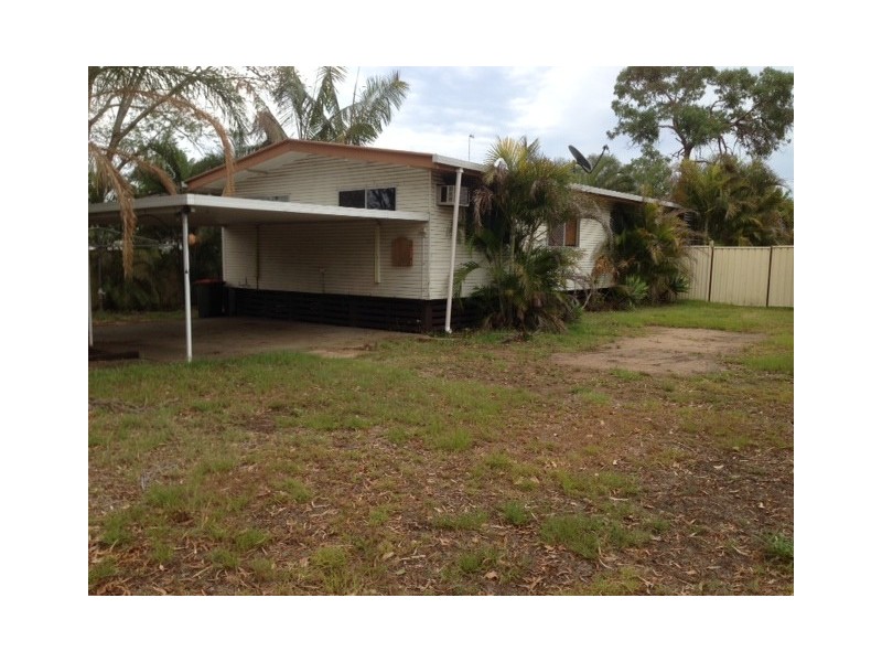 8 FRASER COURT, Dysart QLD 4745