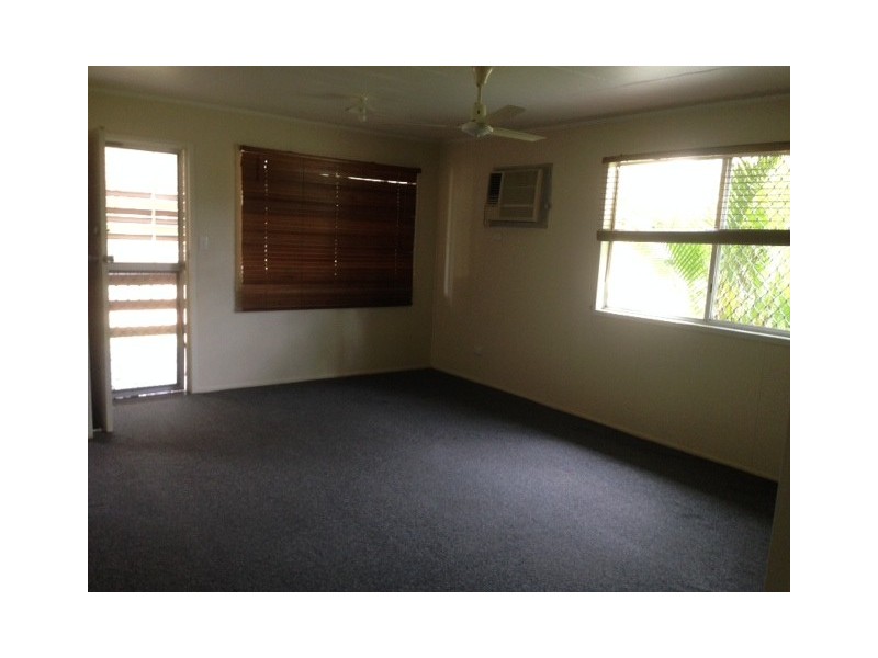 8 FRASER COURT, Dysart QLD 4745