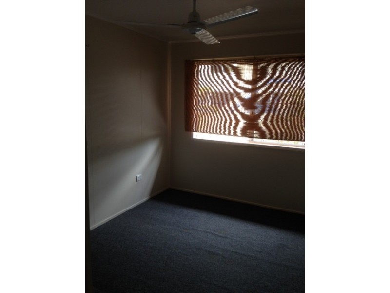 8 FRASER COURT, Dysart QLD 4745