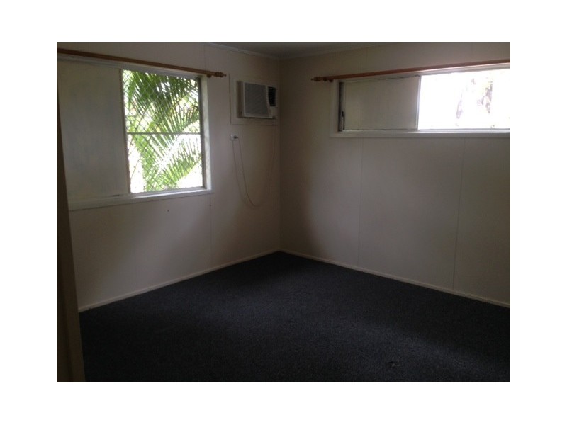 8 FRASER COURT, Dysart QLD 4745