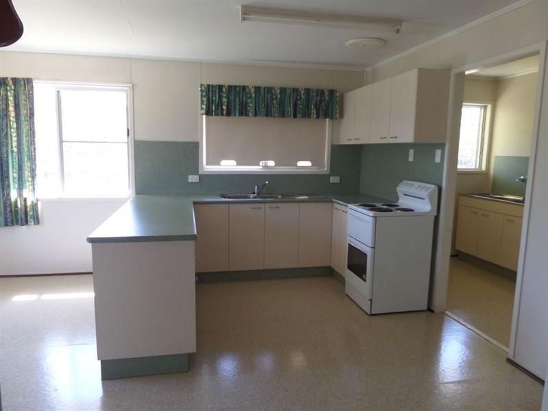 29 BEARDMORE CRESCENT, Dysart QLD 4745