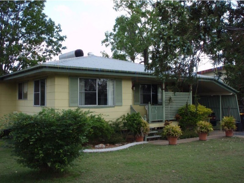 29 BEARDMORE CRESCENT, Dysart QLD 4745