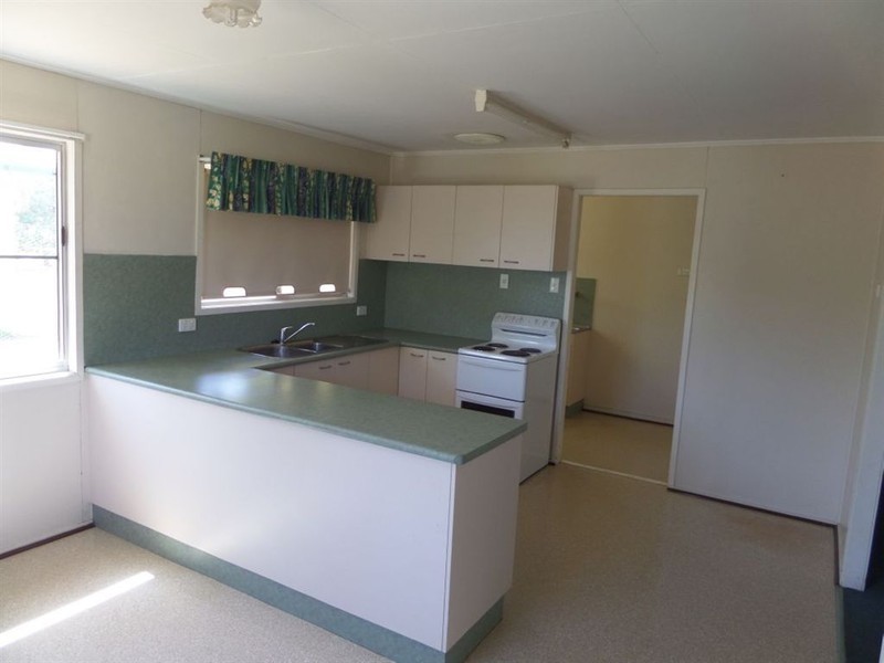 29 BEARDMORE CRESCENT, Dysart QLD 4745