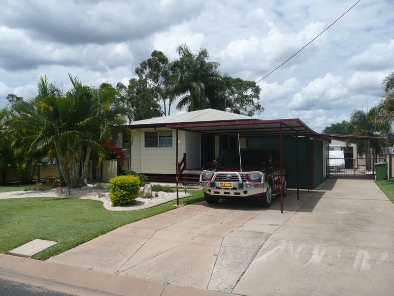 11 MURPHY STREET, Dysart QLD 4745