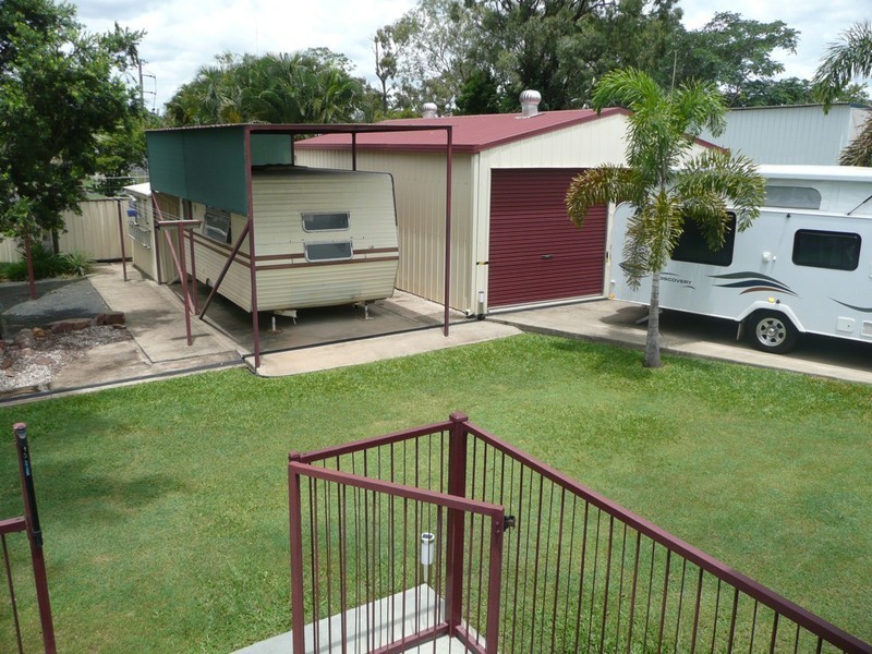 11 MURPHY STREET, Dysart QLD 4745
