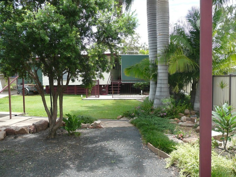 11 MURPHY STREET, Dysart QLD 4745