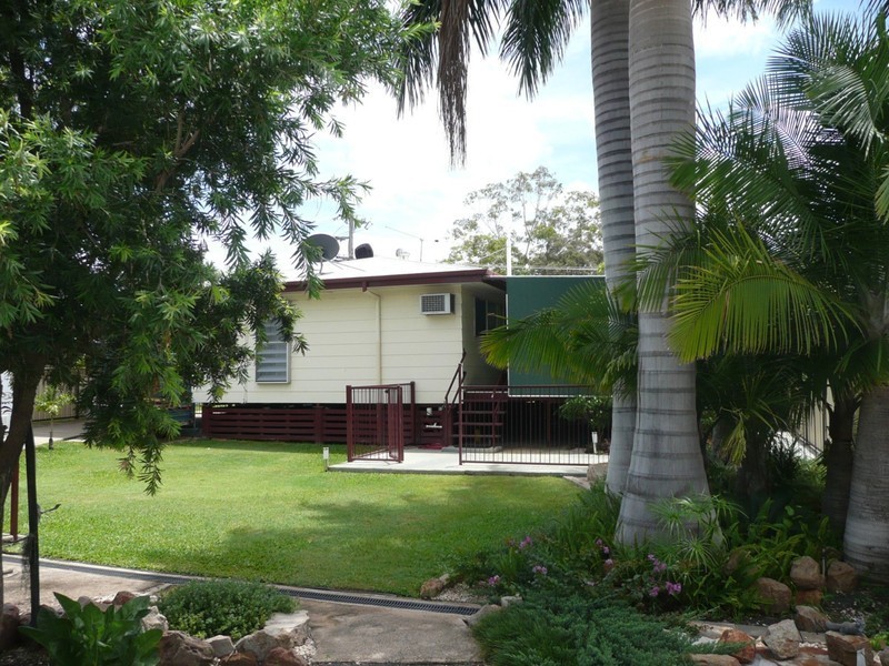 11 MURPHY STREET, Dysart QLD 4745