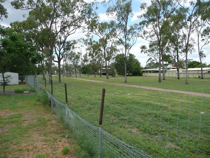 15 Brown Street, Dysart QLD 4745