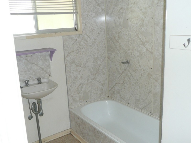 12 Beardmore Crescent, Dysart QLD 4745