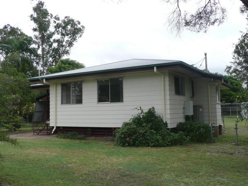 12 Beardmore Crescent, Dysart QLD 4745