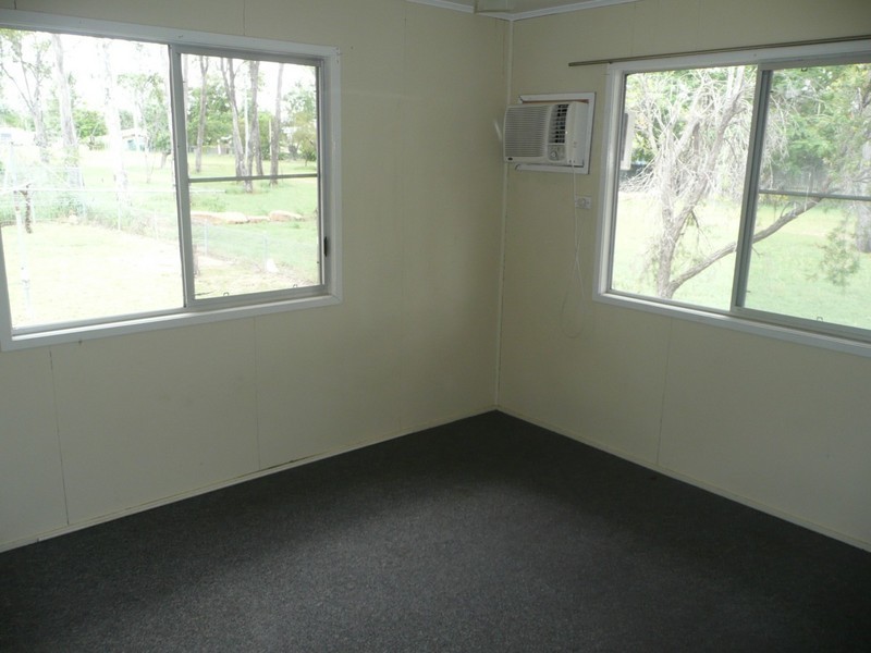 16  Beardmore Crescent, Dysart QLD 4745