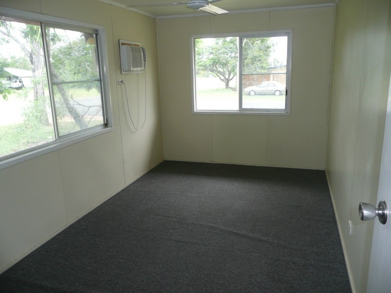 16  Beardmore Crescent, Dysart QLD 4745