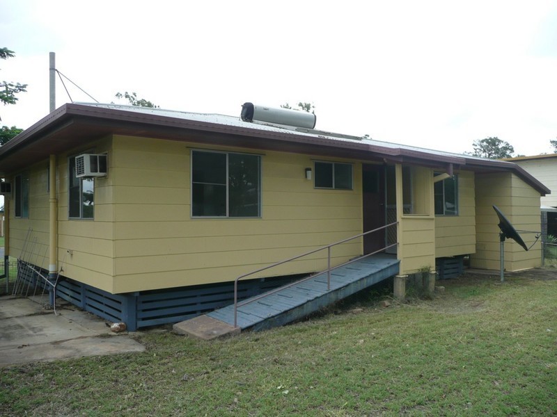 16  Beardmore Crescent, Dysart QLD 4745