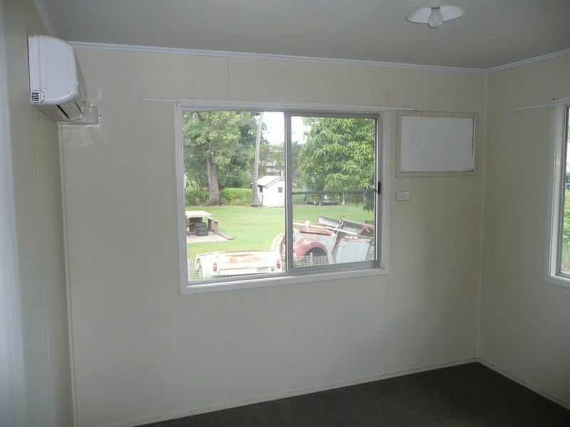 25 Beardmore Crescent, Dysart QLD 4745