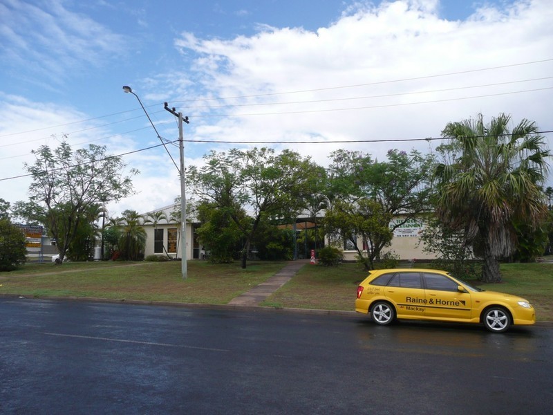 25 Beardmore Crescent, Dysart QLD 4745