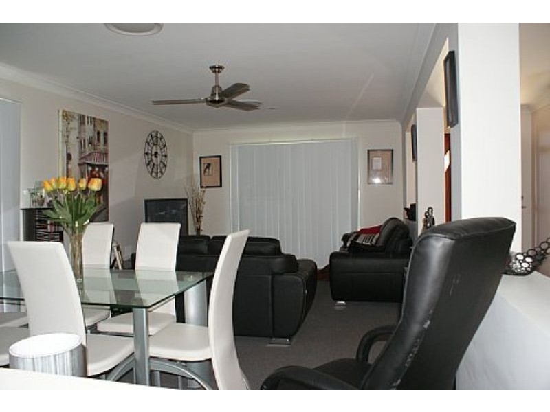 8 Narrabeen Street, Mackay QLD 4740