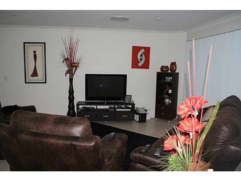 8 Narrabeen Street, Mackay QLD 4740