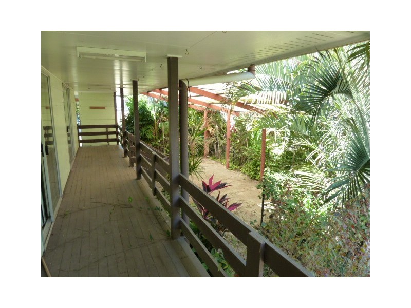 6 Spring Crescent, Dysart QLD 4745