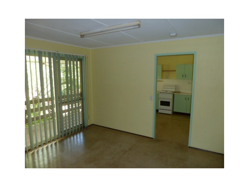 6 Spring Crescent, Dysart QLD 4745